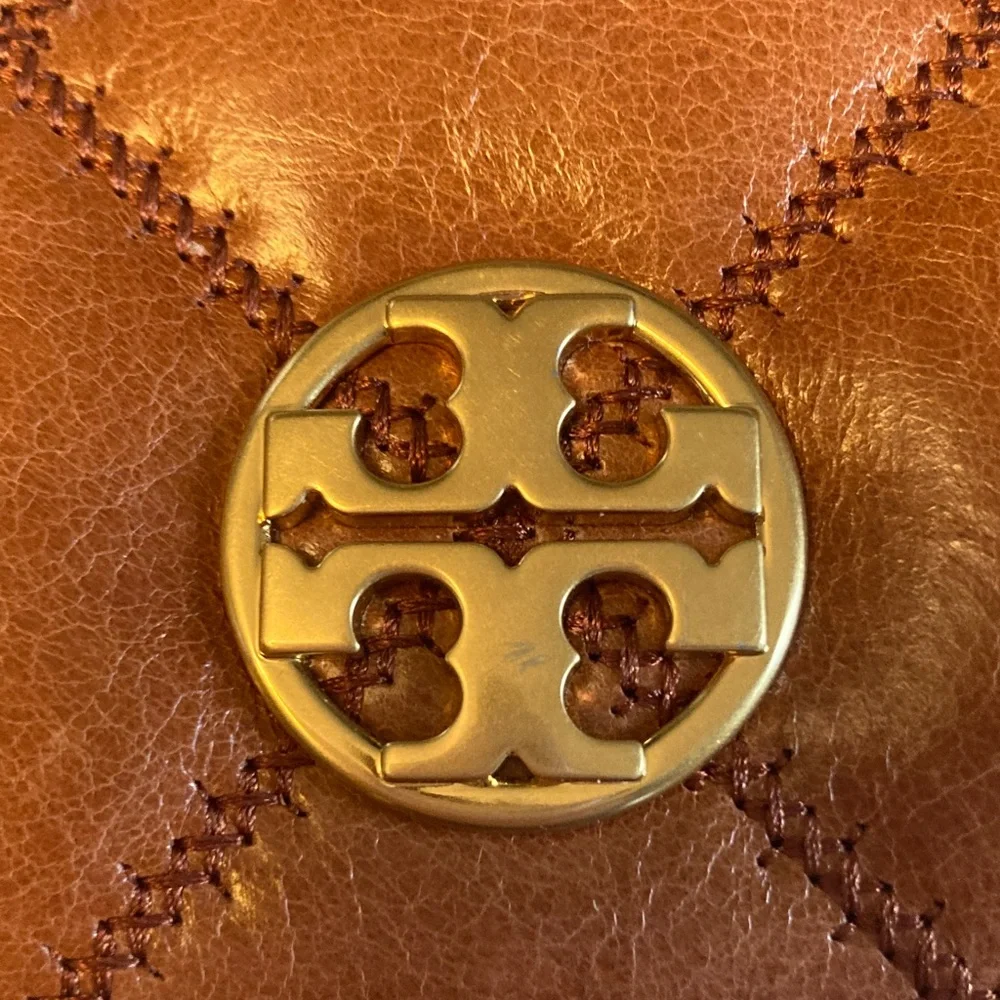 Tory Burch tory burch